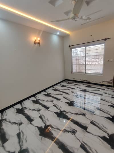 Ground Floor For Rent in G-13 (7 Marla)