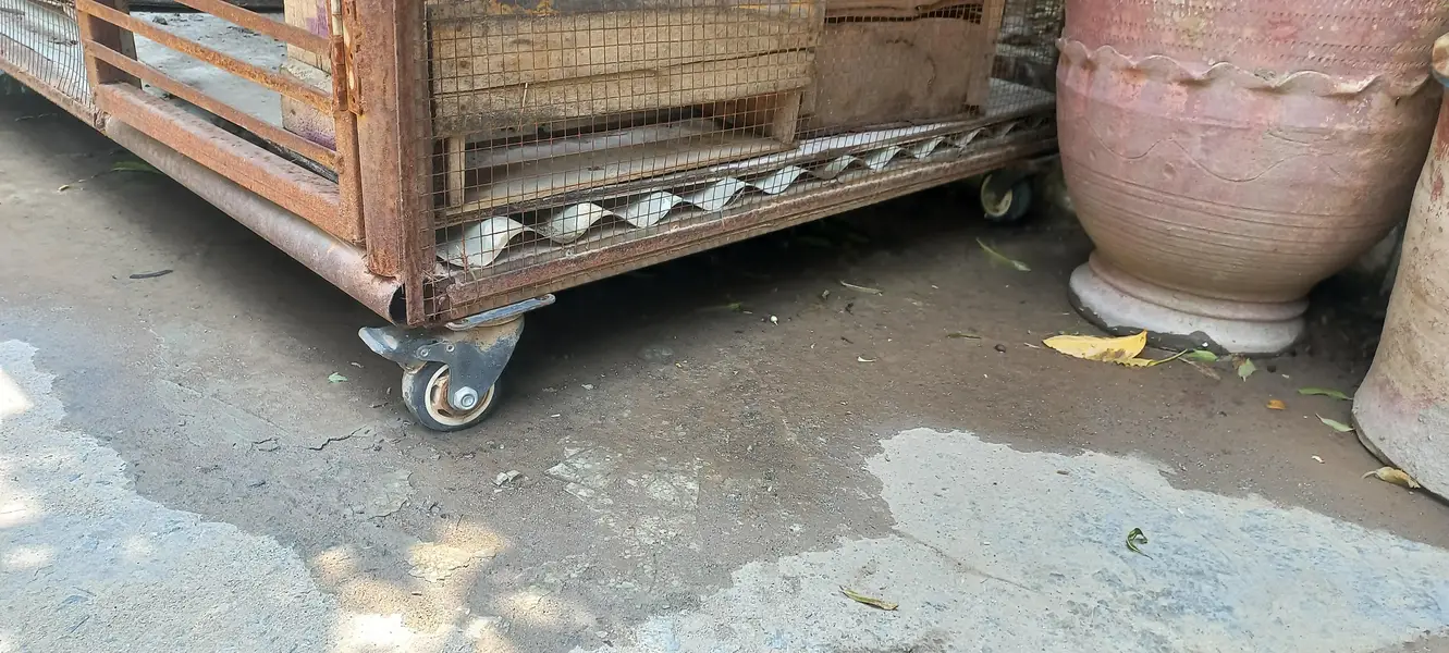 cage big size on wheels — photo 3