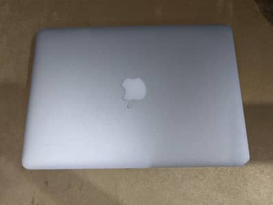 Apple MacBook Pro 2015 – 8GB RAM / 128GB SSD – Clean Condition