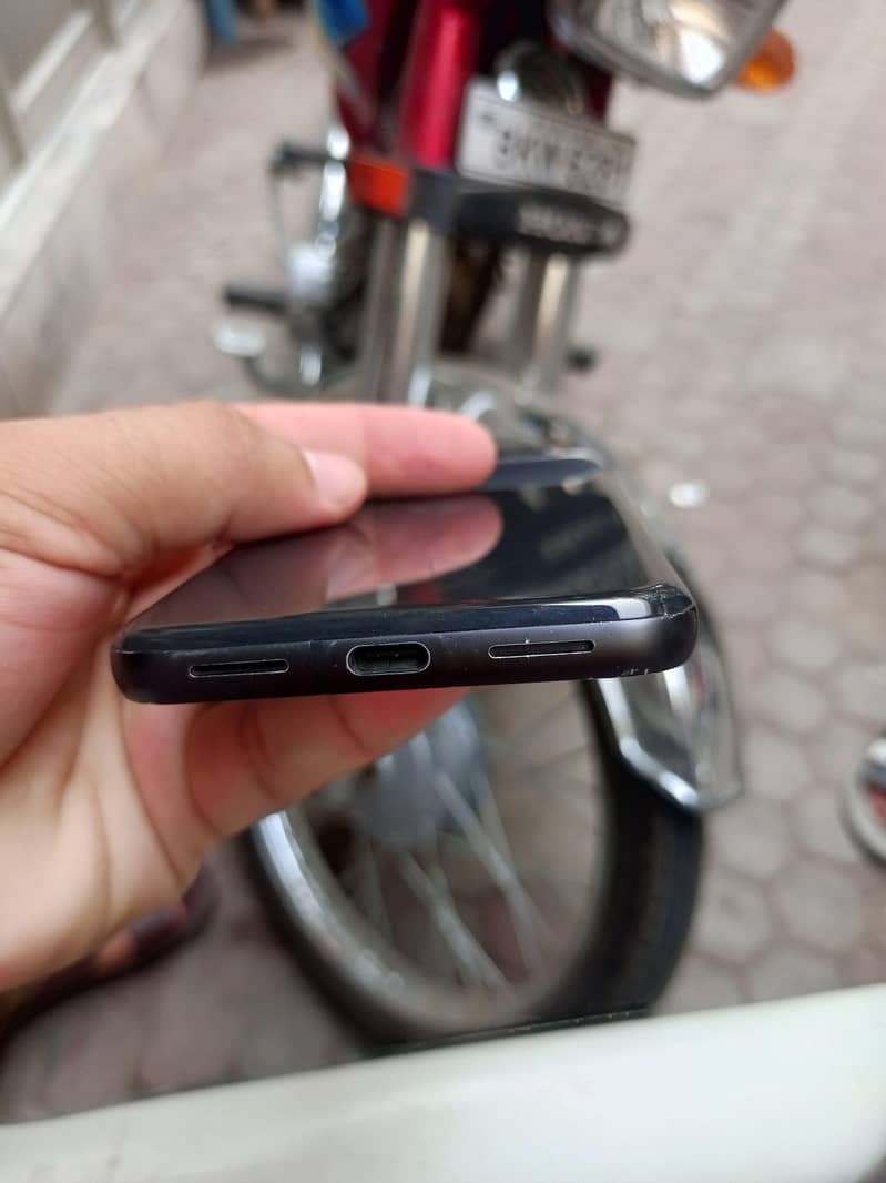 Google Pixel 8a 2