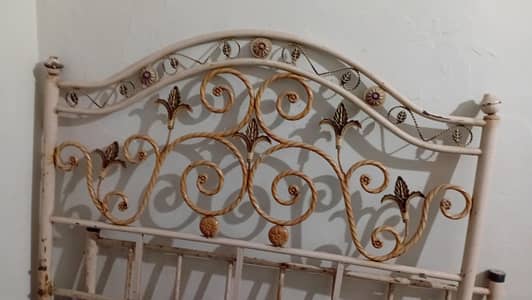 Double Bed Road Iron