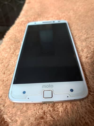 Motorola Moto Z Droid | PTA Approved | 4GB/32GB | 9/10 Condition
