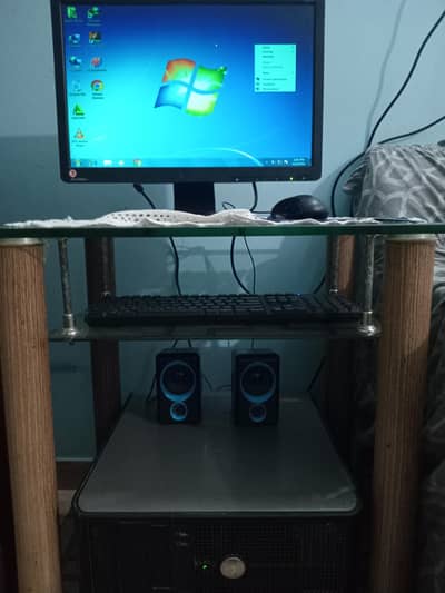 computer ,Lcd with complete assesories for sale.
