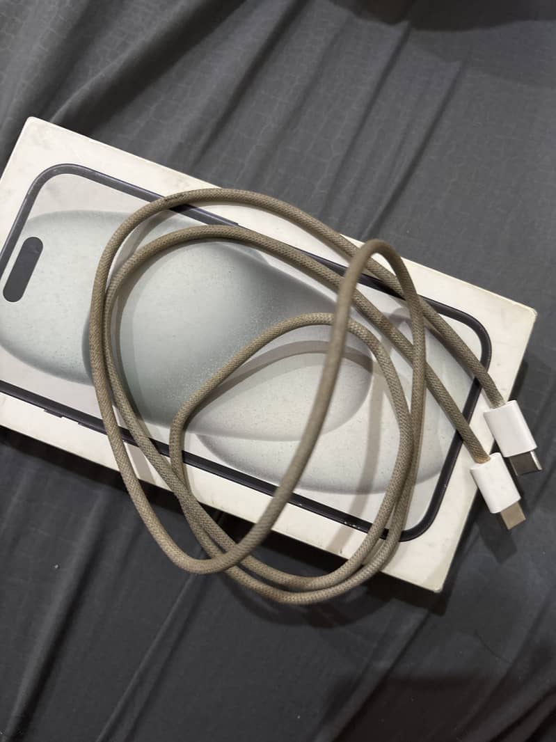Apple iPhone 15 9