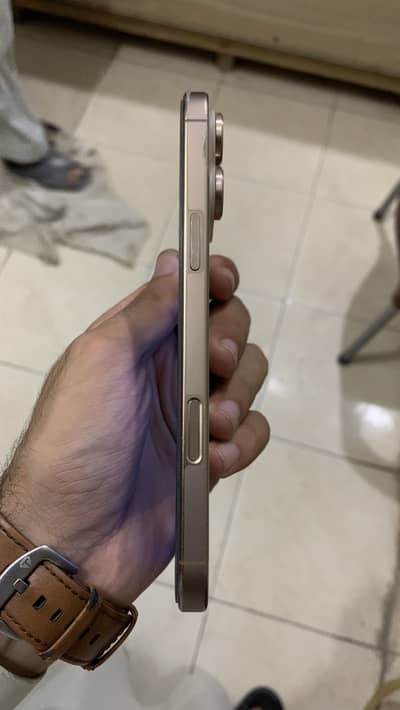 Apple iPhone 16 Pro Max