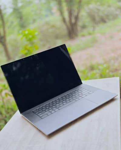 Dell XPS 17 9700 4k Touch Screen (6GB Graphic Card)