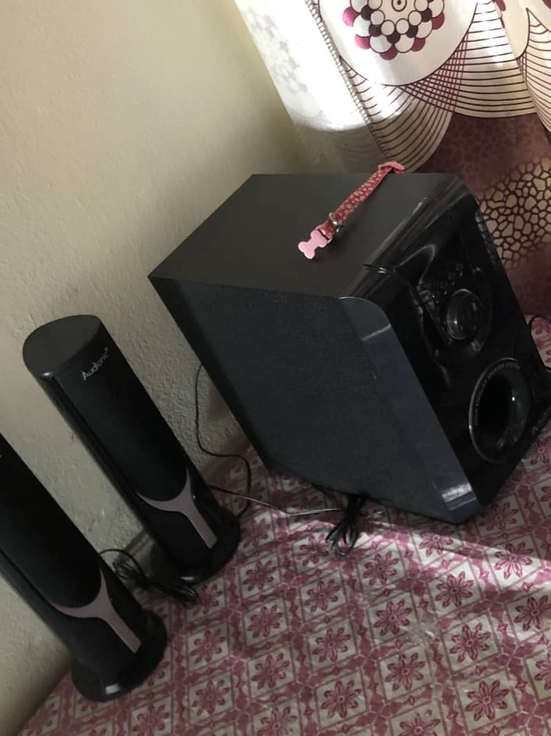 Audionic 4