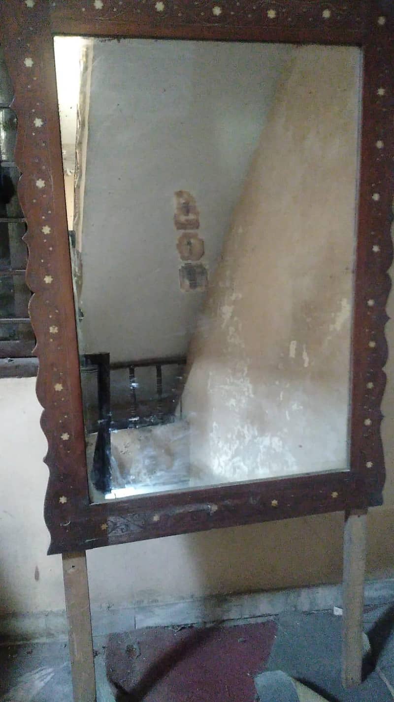 dressing table with mirror 0