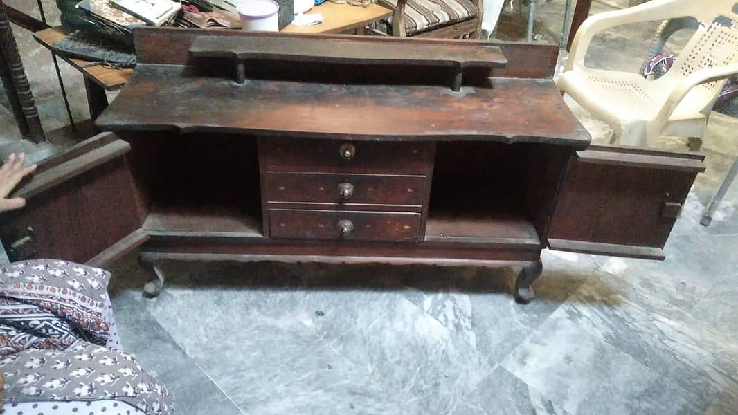 dressing table with mirror 1