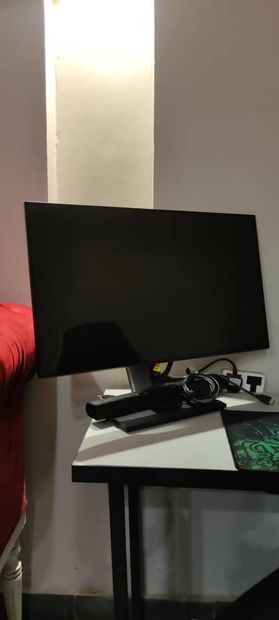 Dell U2719D 27" 2K Monitor – Ultra Slim Bezel, Beautiful Colors