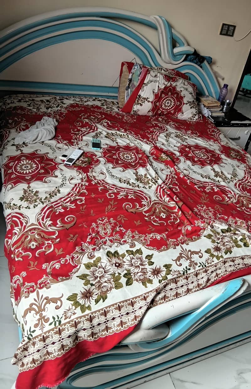 King Bed 0