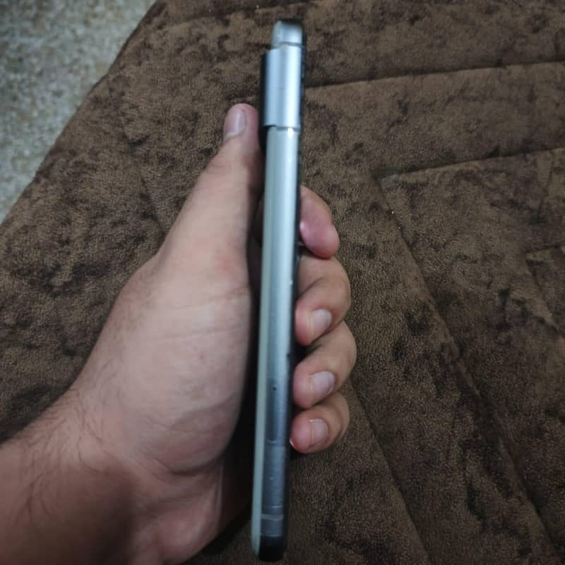 Google pixel 8 5