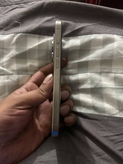 Apple iPhone 15 Pro