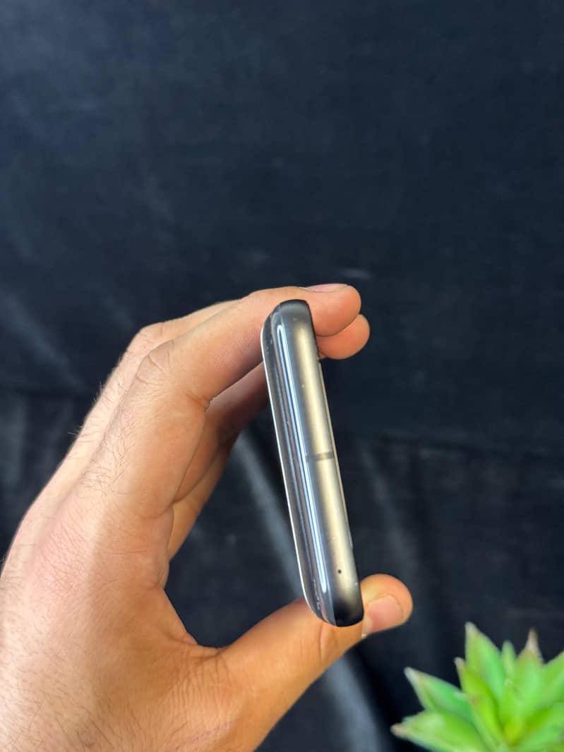 Google Pixel 8 4