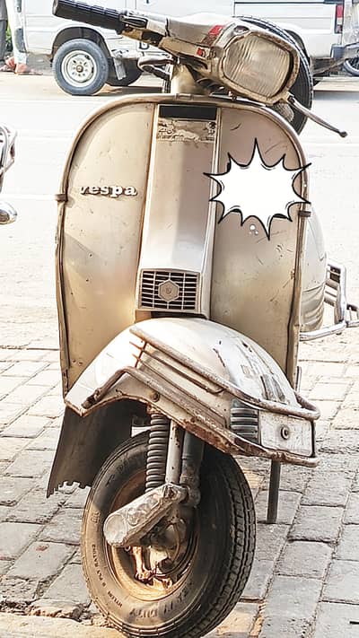Vespa 150 Cc Silver Colour Lahore Num. . .