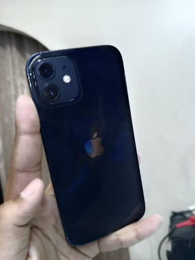 Apple iPhone 12