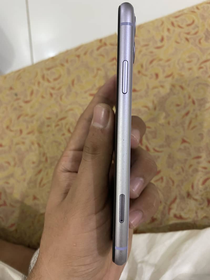 Apple iPhone 11 5