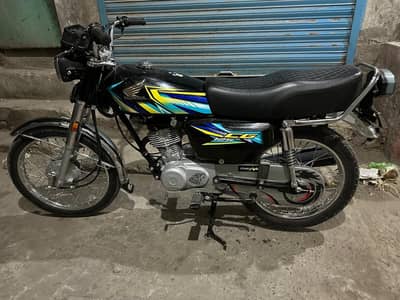 Honda 125 Black 2025/26 model