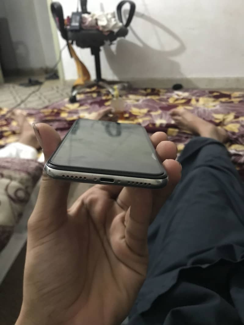 Apple iPhone X 1