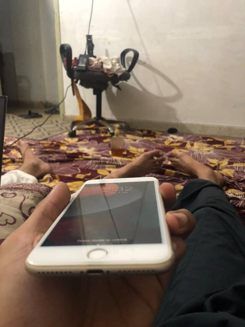 Apple iPhone 7 Plus 1