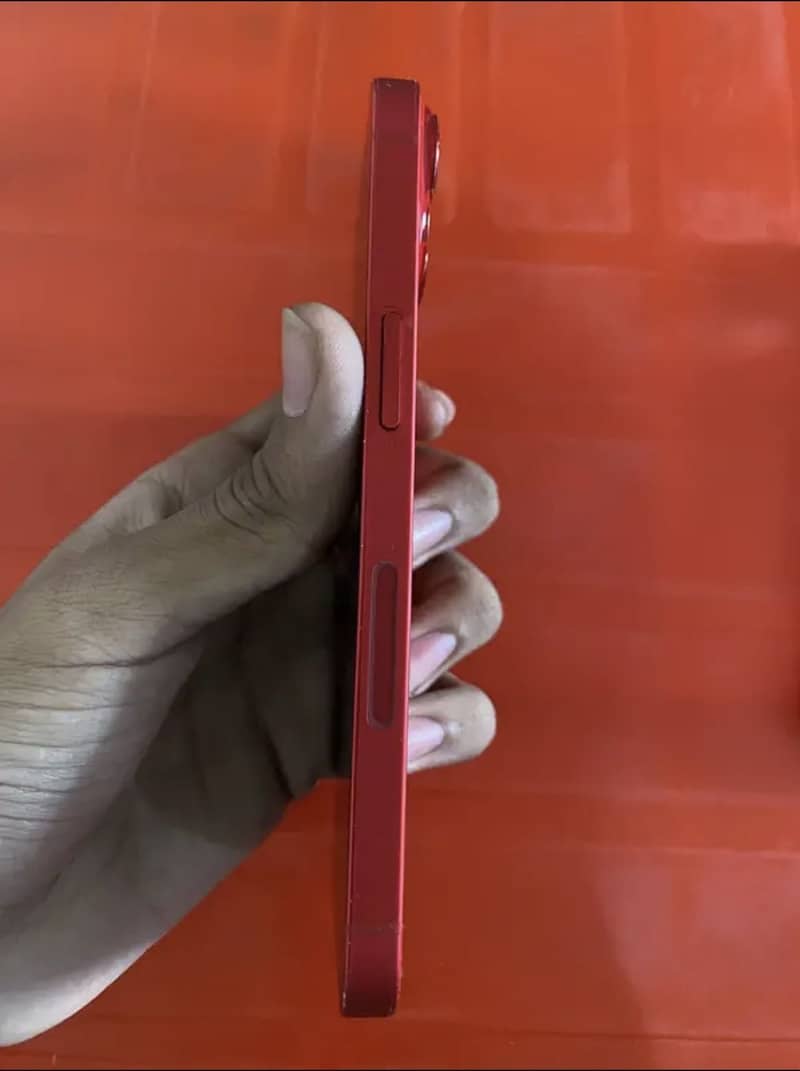 Apple iPhone 14 4