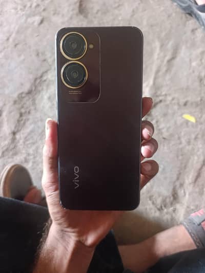 Vivo Y18