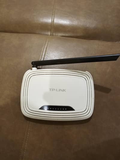TP-Link TL-WR740N WiFi Router for sale.