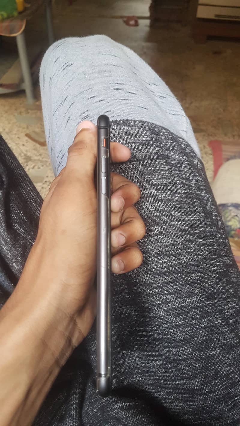 Apple iPhone 8 Plus 2