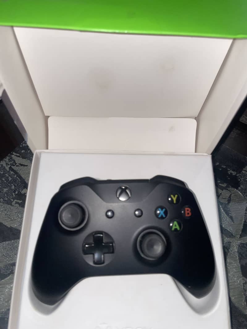 Xbox one s controller 1