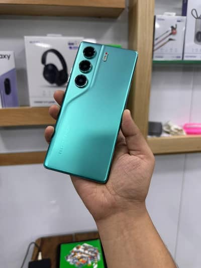 Tecno CAMON 40  8/256 PTA