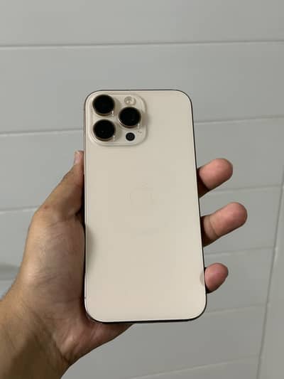 Apple iPhone 16 Pro Max