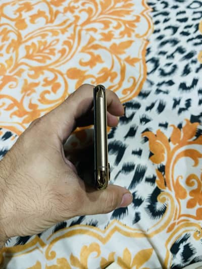 Apple iPhone XS