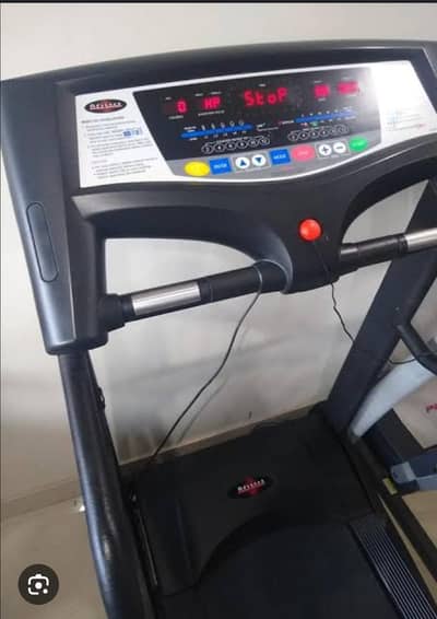 treadmill slightly used like new
