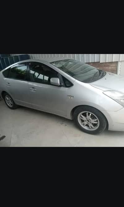 Toyota Prius 2004 24,50000