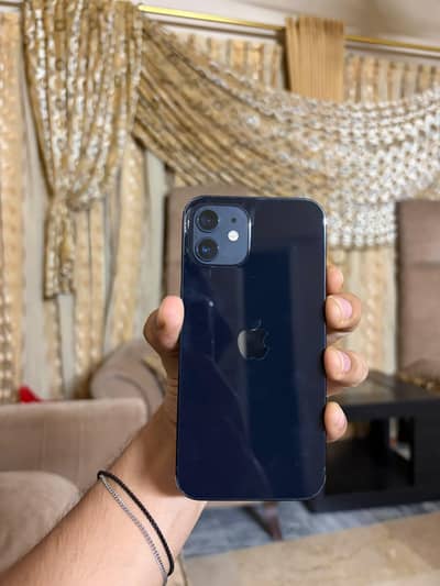 Apple iPhone 12