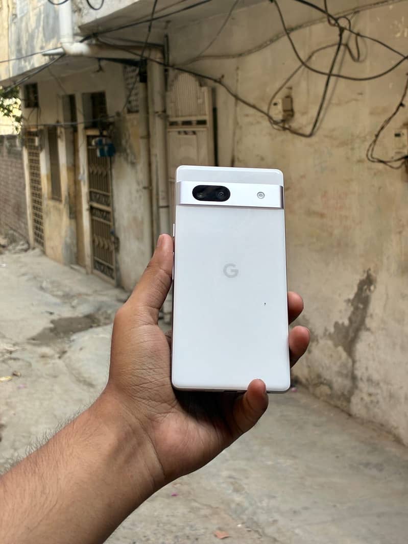 Google Pixel 7a 2