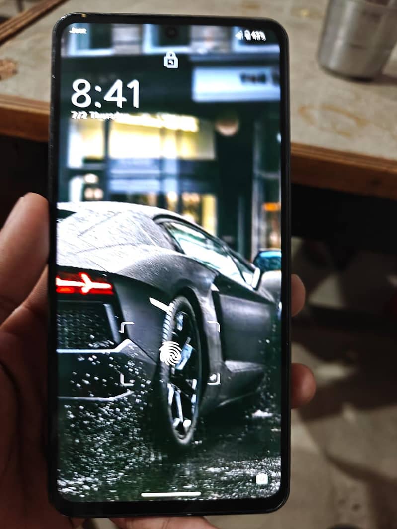 Sharp Aquos  R7 5