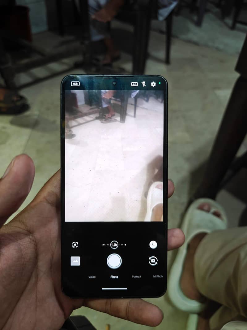 Sharp Aquos  R7 7