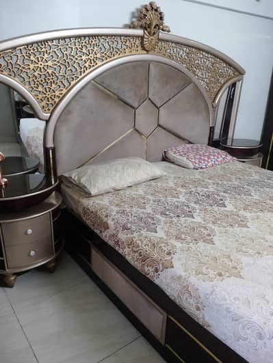 Complete bedroom set for sale