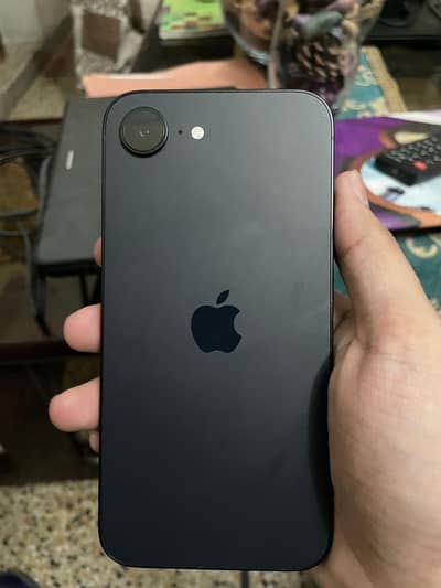 Apple iPhone 16e