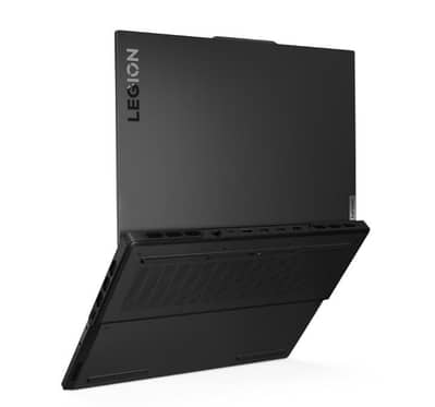 Lenovo Legion Pro 7 16ARX8H RTX 4090 Ryzen 9 32GB 2TB SSD USA Model