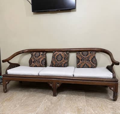 5 seater sofa | Wooden | with cuisines