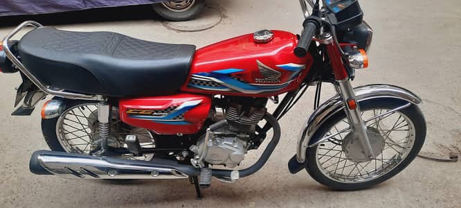 Honda CG125 for sale red 2024 model lush conditions