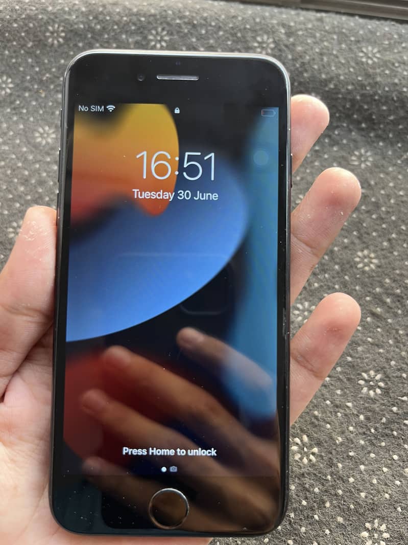 Apple iPhone 7 1