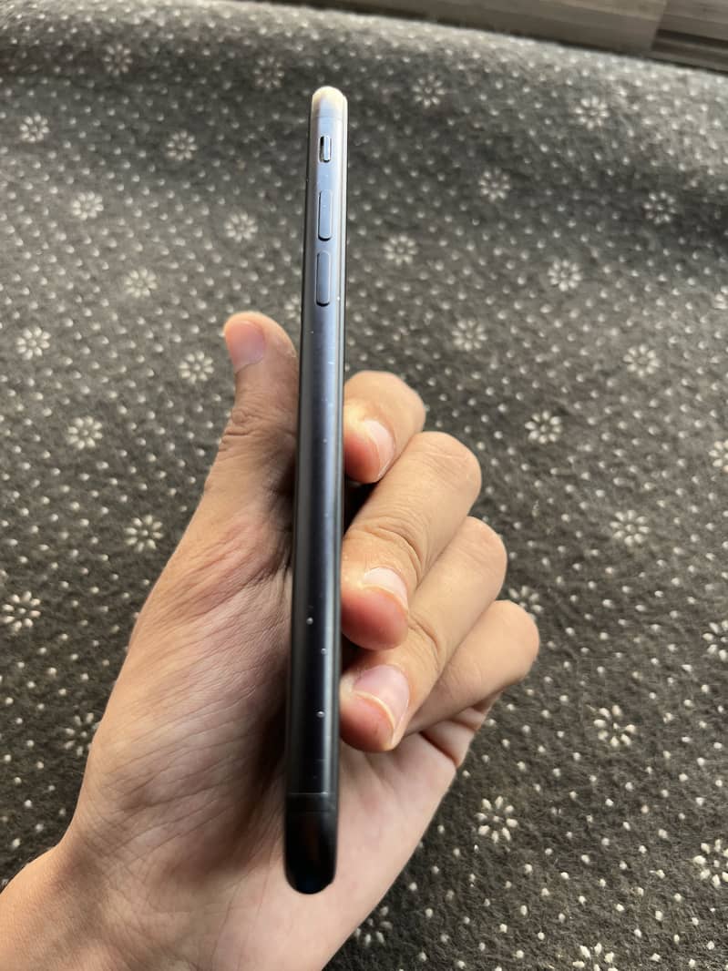 Apple iPhone 7 4
