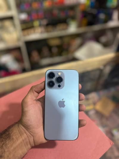 Apple iPhone 13 Pro – Excellent Condition