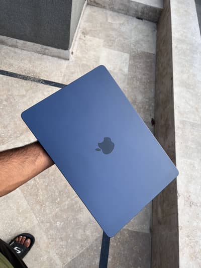 Macbook M2 Air 15” inches —Condition 10/10++ — 60 Cycle counts only