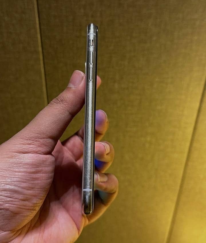 Apple iPhone X 2