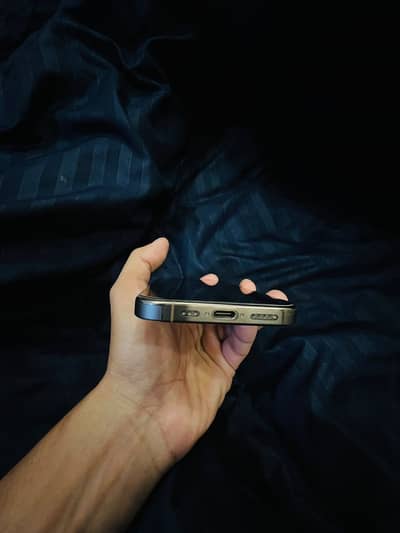 iPhone 16pro LLA