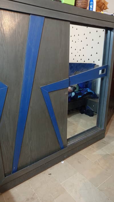 Sliding wardrobe